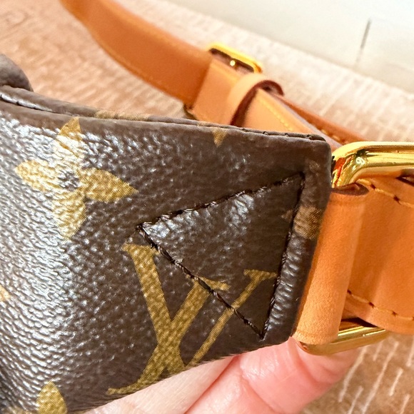 Louis Vuitton Brown and Tan Monogram Crossbody Bag bumbag - Picture 14 of 16